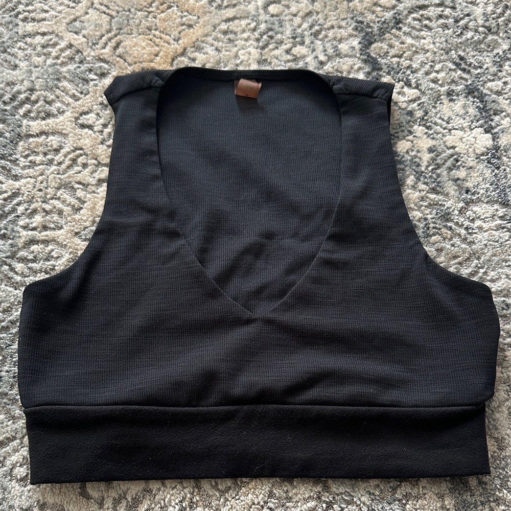Beyond Yoga Black Crop Top